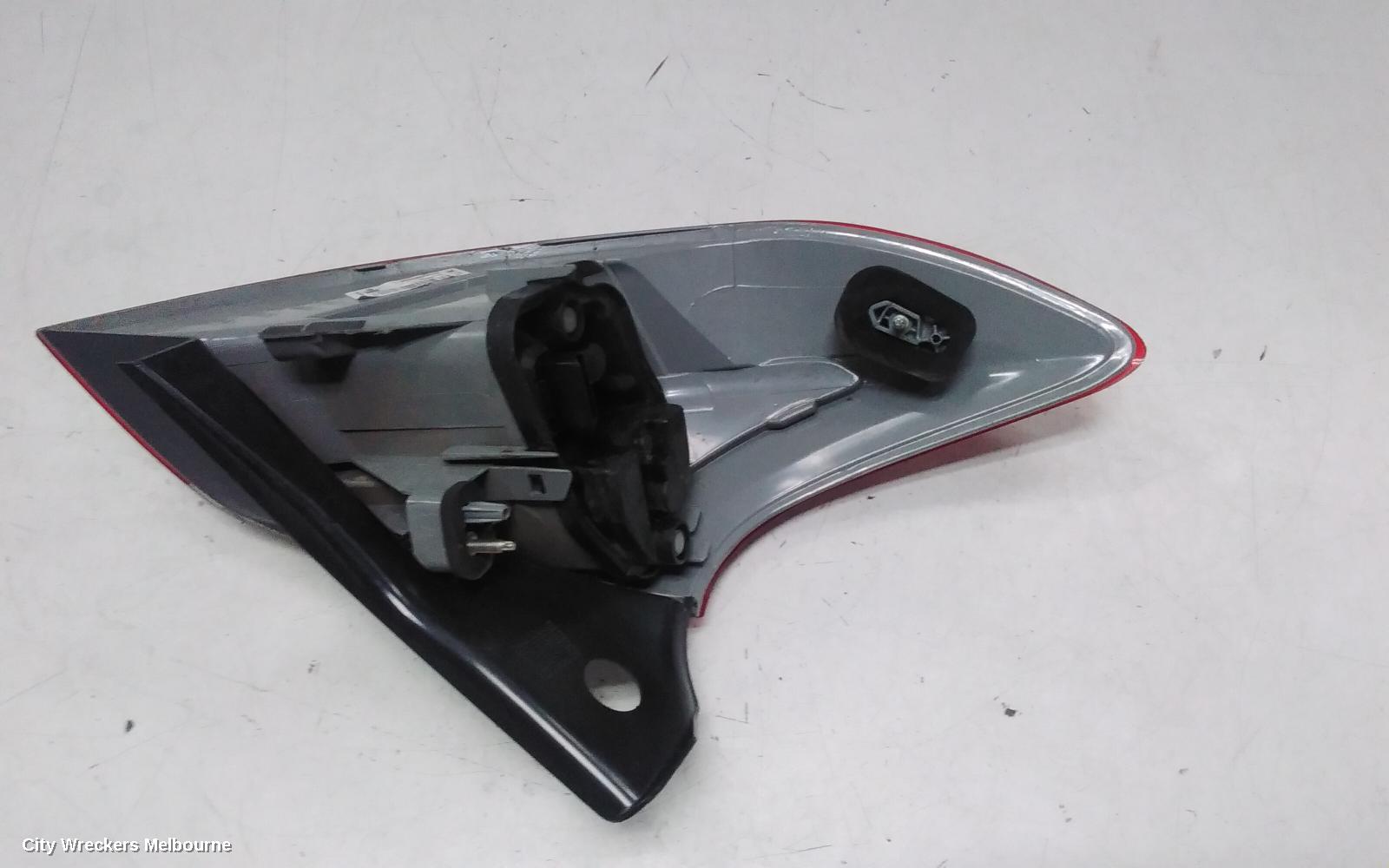 RENAULT MEGANE RIGHT TAILLIGHT, IN BODY, X32/B95, 5DR HATCH, RED, 09/2010 - 05/2016
