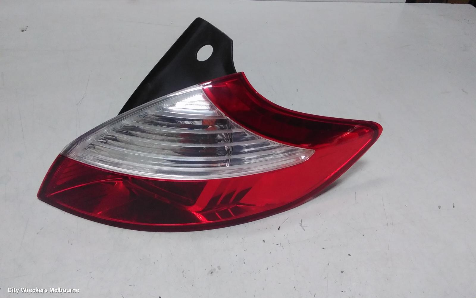 RENAULT MEGANE RIGHT TAILLIGHT, IN BODY, X32/B95, 5DR HATCH, RED, 09/2010 - 05/2016