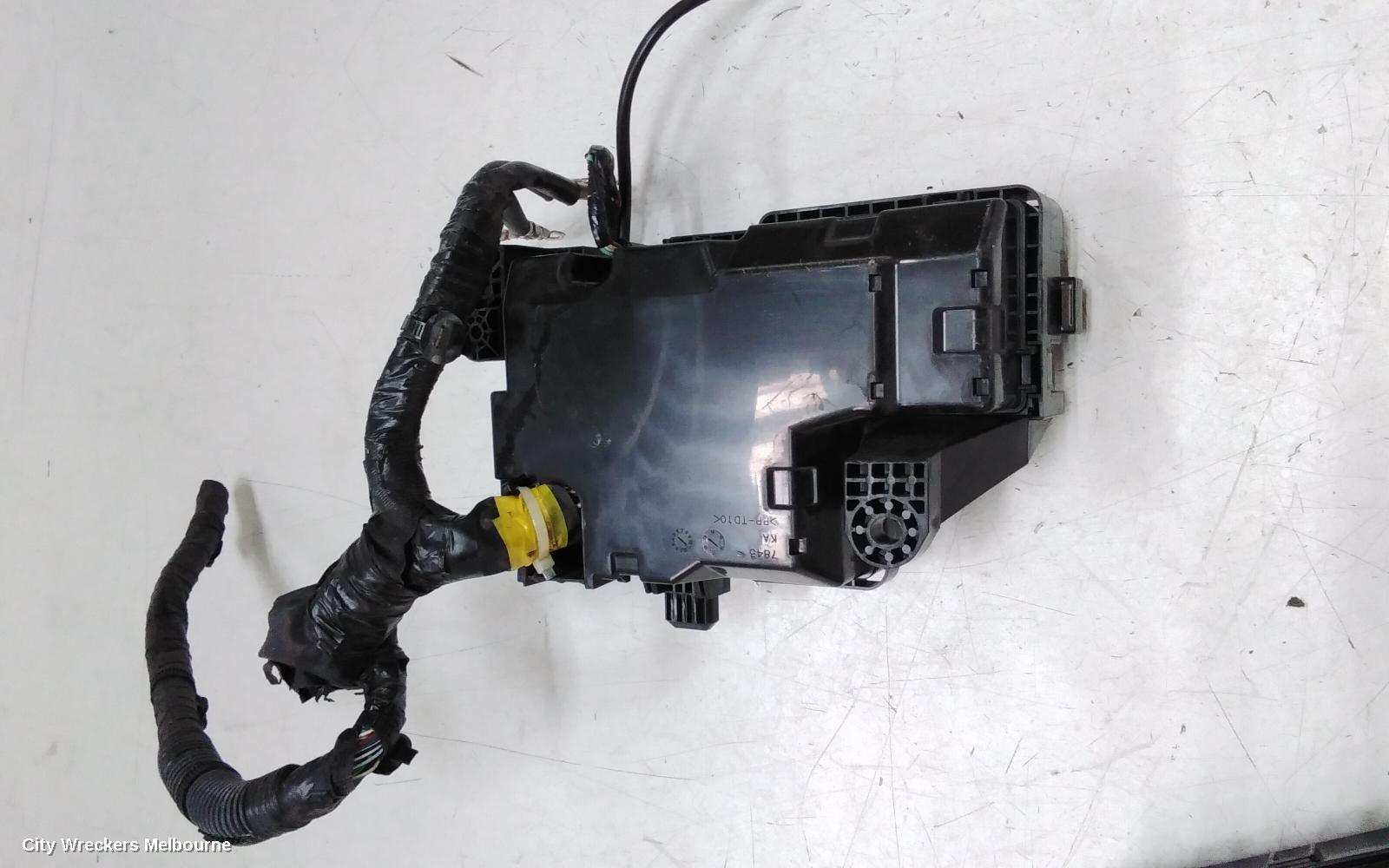 MITSUBISHI PAJERO FUSE BOX, ENGINE BAY, QE-QF, PAJERO SPORT, 10/2015 ONWARDS