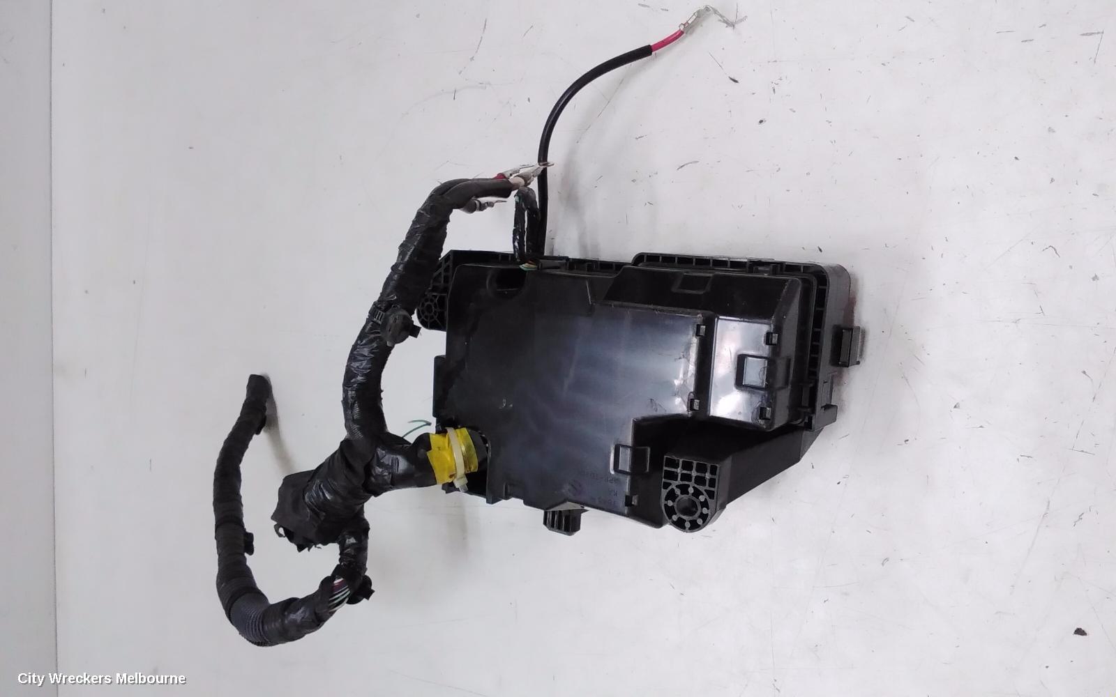 MITSUBISHI PAJERO FUSE BOX, ENGINE BAY, QE-QF, PAJERO SPORT, 10/2015 ONWARDS