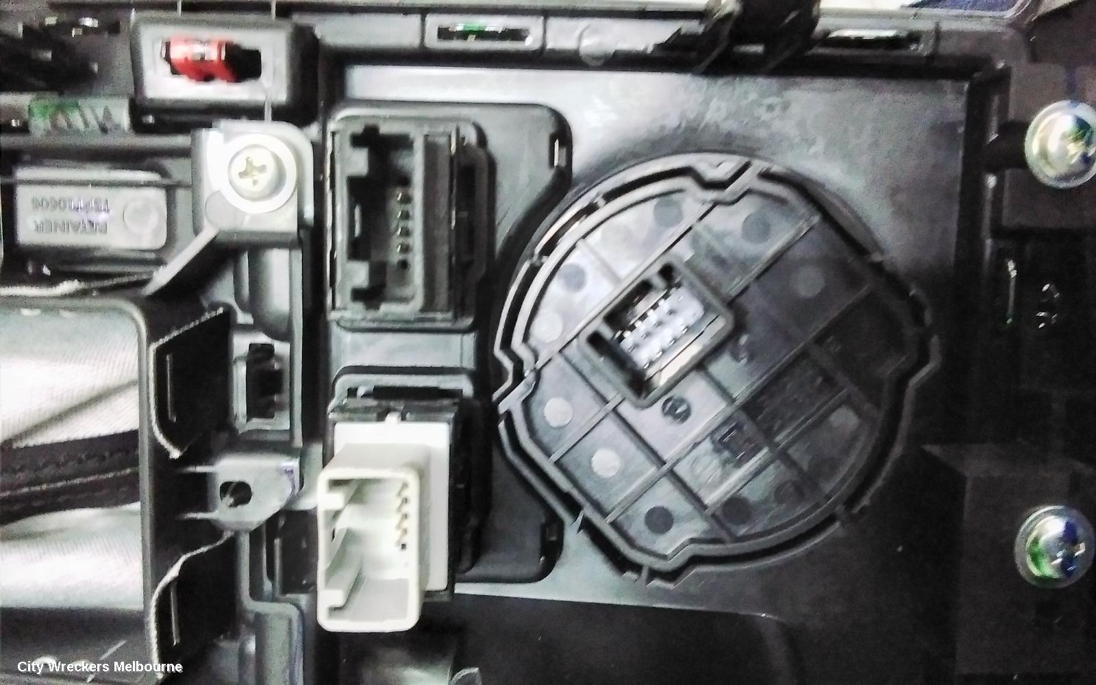 MITSUBISHI PAJERO GEAR STICK/SHIFTER, AUTO T/M, 2.4, DIESEL, PAJERO SPORT, QE, 10/2015 ONWARDS