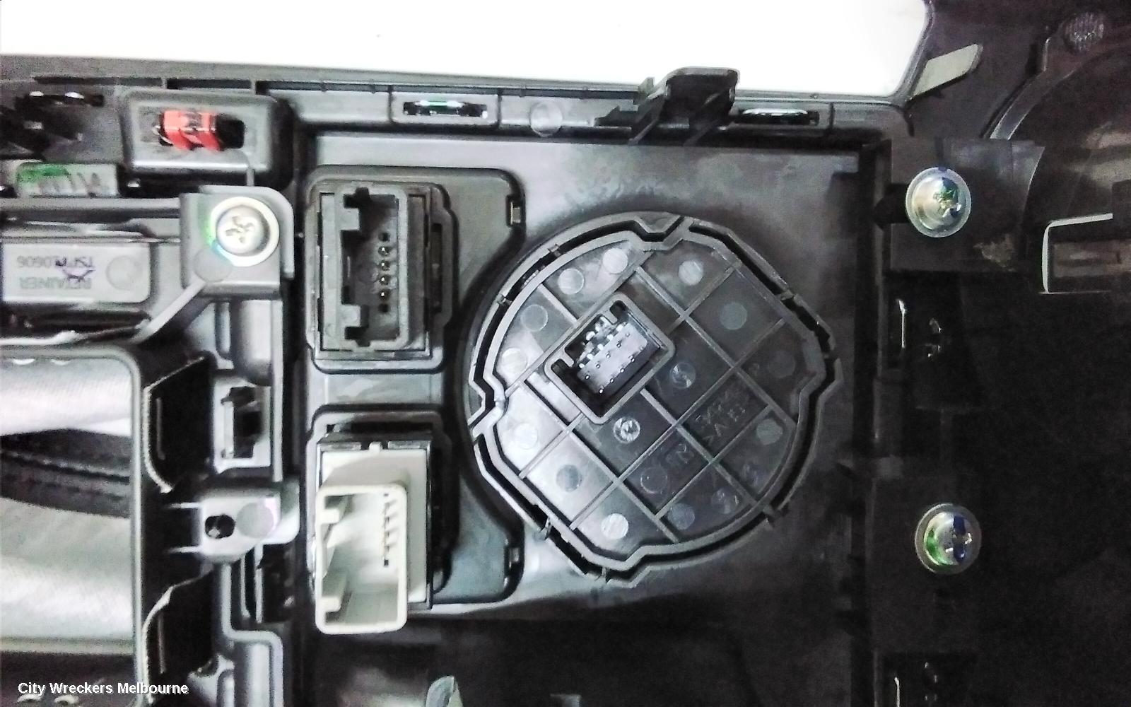 MITSUBISHI PAJERO GEAR STICK/SHIFTER, AUTO T/M, 2.4, DIESEL, PAJERO SPORT, QE, 10/2015 ONWARDS