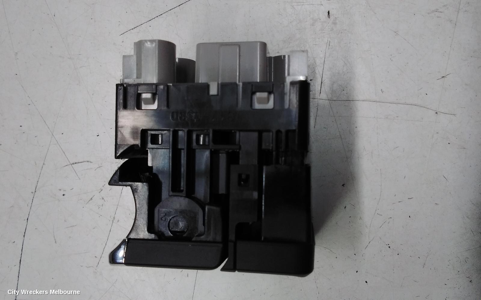 MITSUBISHI PAJERO COMBINATION SWITCH, ELECT PARK SWITCH, PAJERO SPORT, QF, 11/2019 ONWARDS
