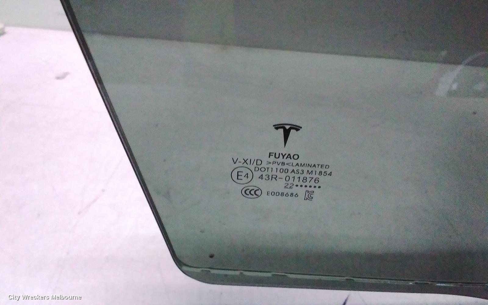 TESLA MODEL Y RIGHT REAR DOOR WINDOW, 1ST GEN, 03/2022 - 02/2025