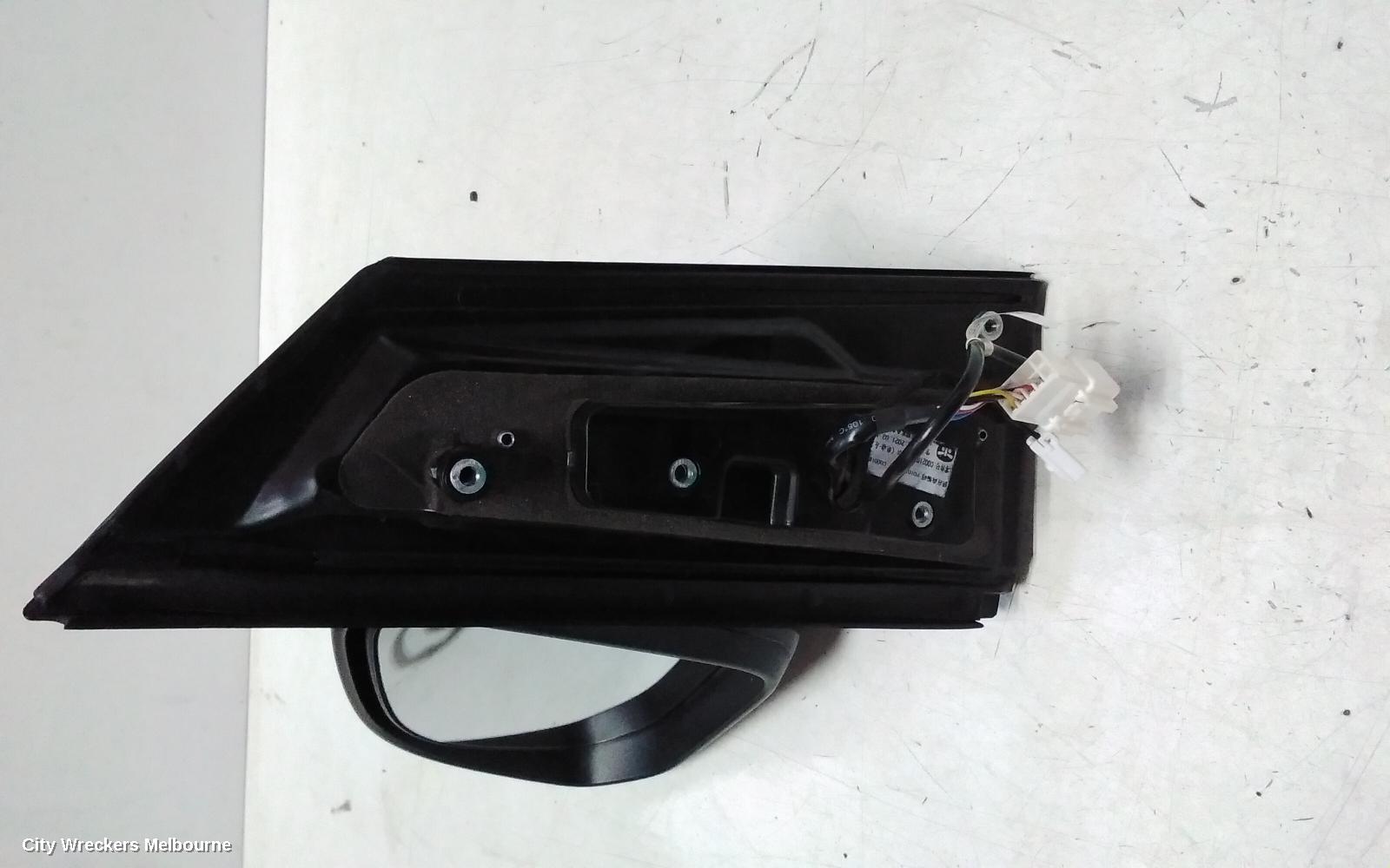 LDV G10 LEFT DOOR MIRROR, SV7A, W/ MANUAL FOLD, CAMERA TYPE, COLOUR CODED, WAGON, 04/2015 - 08/2022