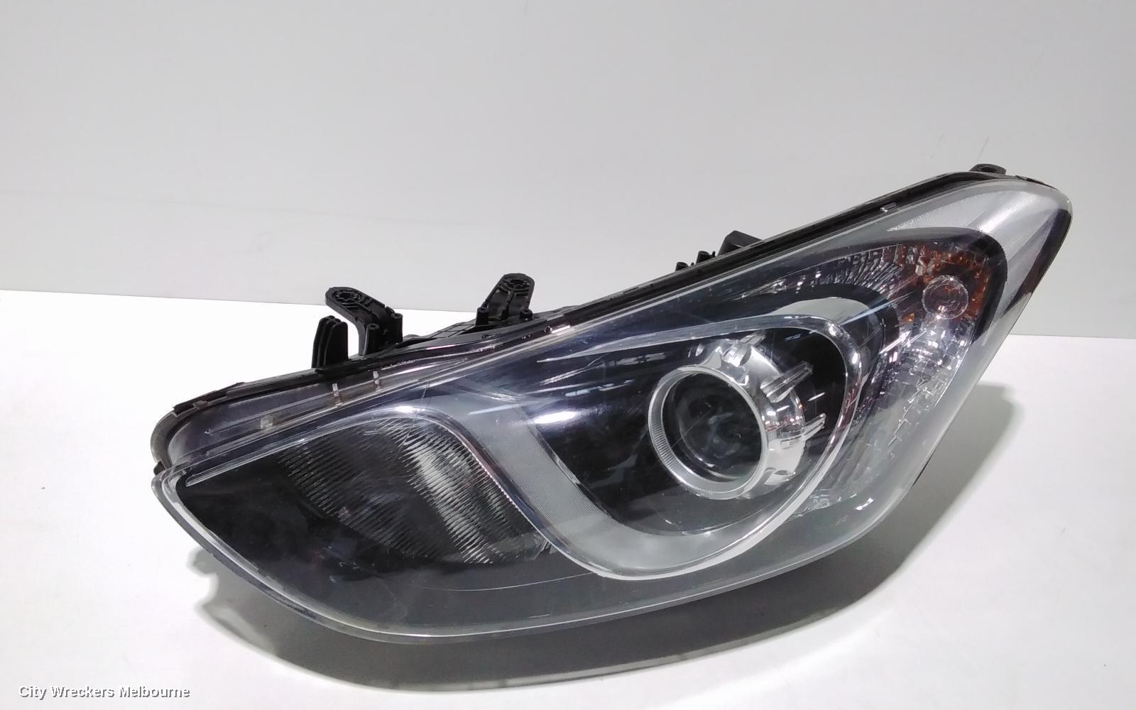 HYUNDAI I30 RIGHT HEADLAMP, GD, 5DR HATCH, XENON TYPE, 03/2012 - 02/2017
