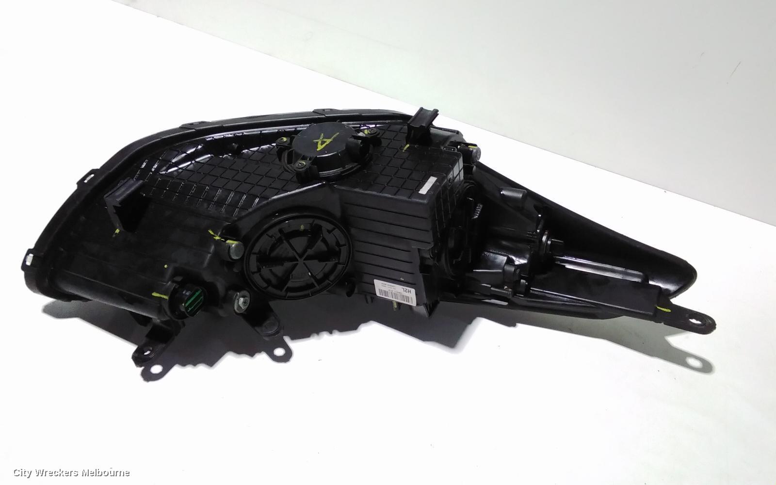 HYUNDAI I30 RIGHT HEADLAMP, GD, 5DR HATCH, XENON TYPE, 03/2012 - 02/2017