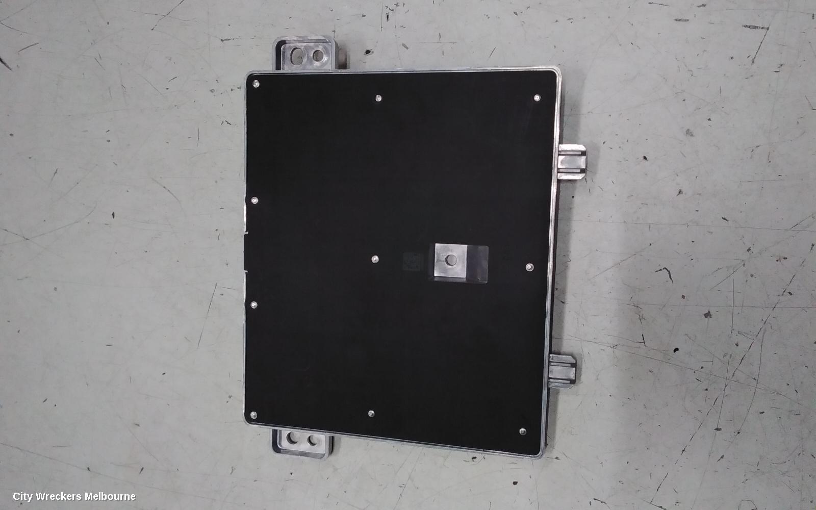 TESLA MODEL 3, 1ST GEN, 06/2019 ONWARDS, TESLA MODEL 3 Y CENTER CONSOLE INDUCTIVE CHARGER MODULE OEM 1755100-00-D GEN 2.: 138663