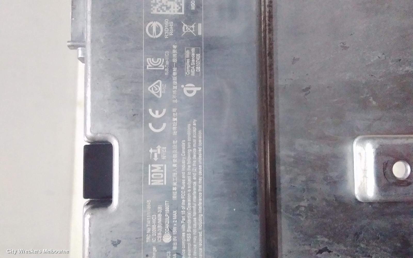 TESLA MODEL 3, 1ST GEN, 06/2019 ONWARDS, TESLA MODEL 3 Y CENTER CONSOLE INDUCTIVE CHARGER MODULE OEM 1755100-00-D GEN 2.: 138663