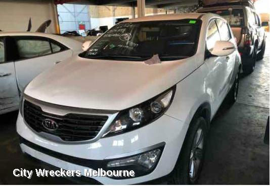 KIA SPORTAGE LEFT REAR 1/4 DOOR GLASS, SL, 07/2010 - 05/2013