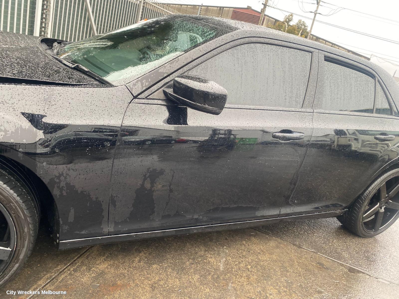 CHRYSLER 300C LEFT GUARD, LX2, NON FLARE TYPE, 07/2012 ONWARDS