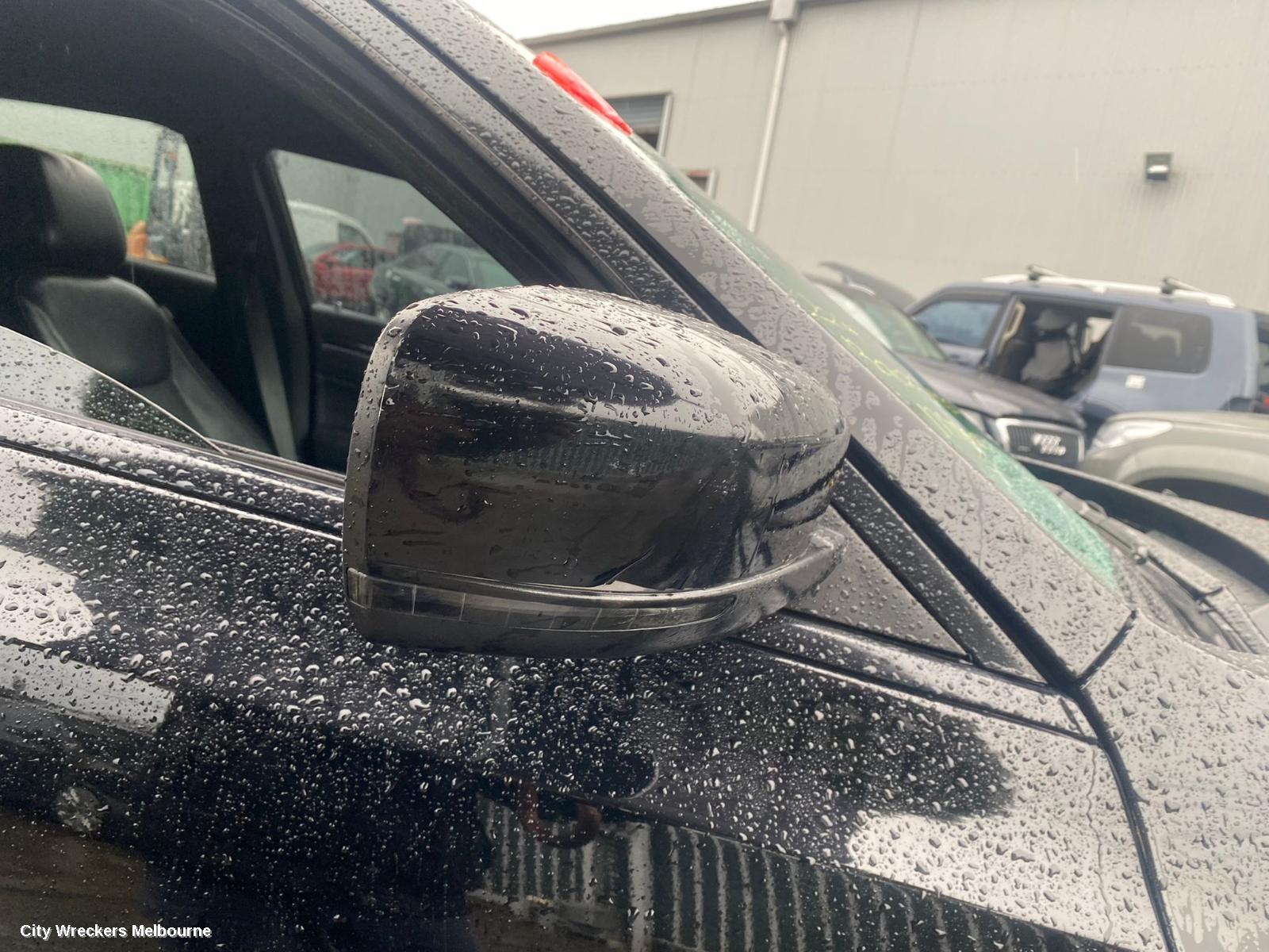CHRYSLER 300C LEFT GUARD, LX2, NON FLARE TYPE, 07/2012 ONWARDS