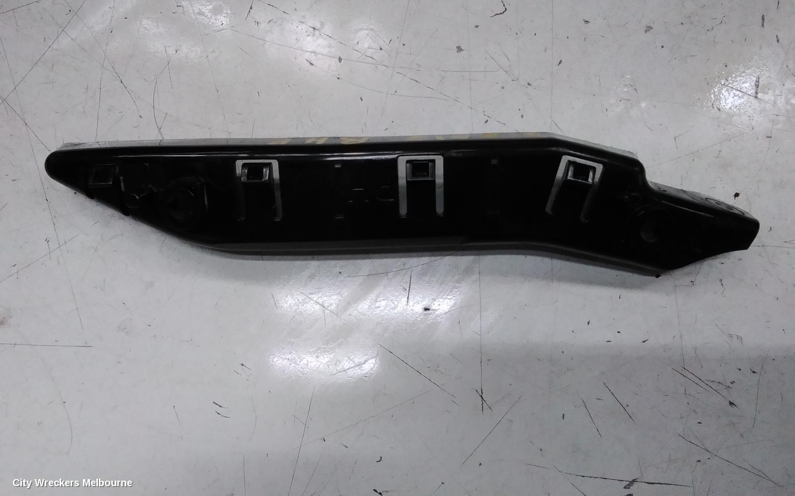 TESLA MODEL Y, 1ST GEN, 03/2022 ONWARDS, RHF BAR BRAKET: 138700