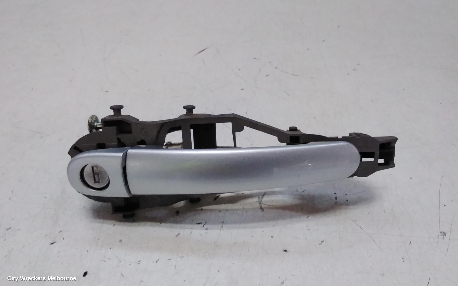 VOLKSWAGEN GOLF DOOR HANDLE, OUTER, RH FRONT, COLOUR CODED, GTI, GEN 5, 06/2004 - 02/2009