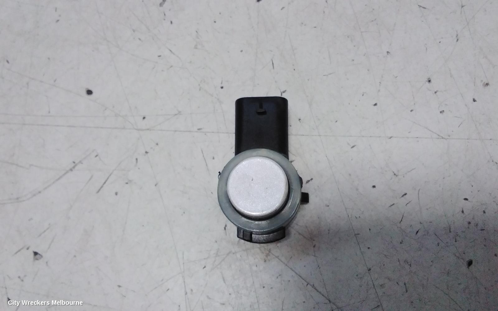 TESLA MODEL 3, 1ST GEN, 06/2019 ONWARDS, REAR BUMPER PARKING SENSOR 1X: 138738