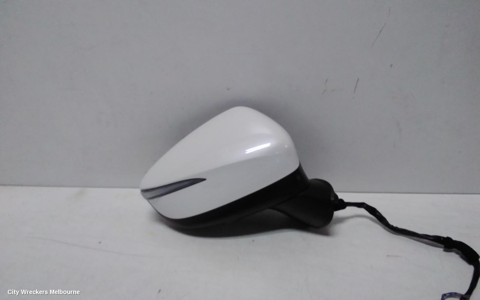 MAZDA CX3 RIGHT DOOR MIRROR, DK, W/ AUTO POWER FOLDING, HEATED, BLIND SPOT, CAMERA TYPE, COLOUR CODED, 03/2015 ONWARDS