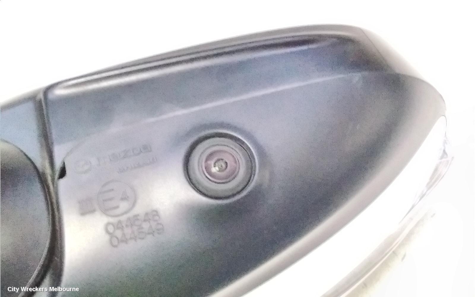 MAZDA CX3 RIGHT DOOR MIRROR, DK, W/ AUTO POWER FOLDING, HEATED, BLIND SPOT, CAMERA TYPE, COLOUR CODED, 03/2015 ONWARDS