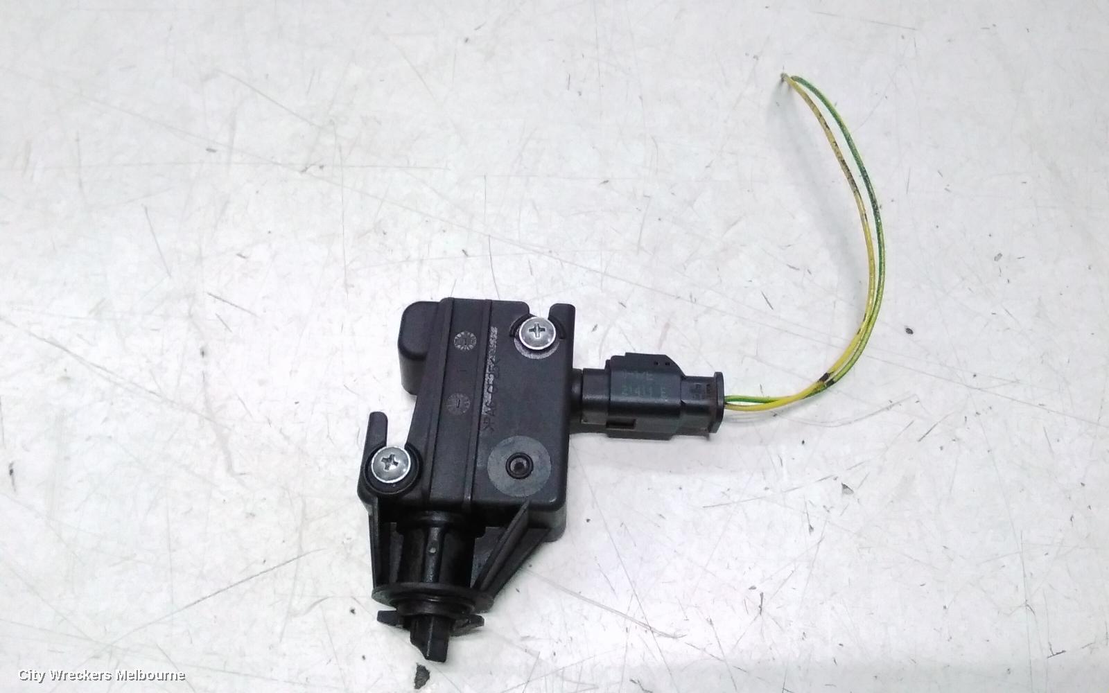PEUGEOT 508, 07/2011 - 12/2017, FUEL DOOR ACTUATOR: 138756
