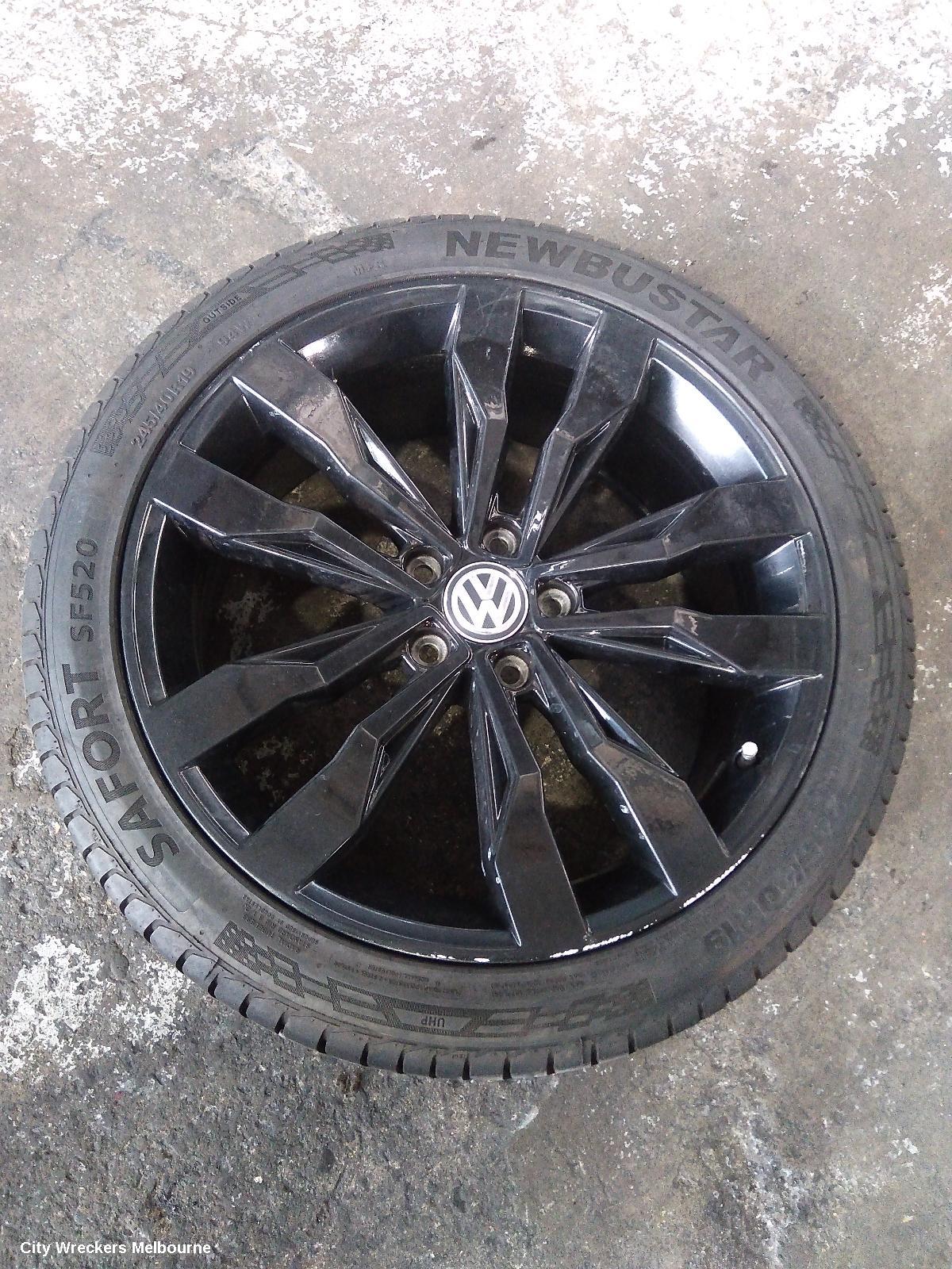 VOLKSWAGEN T-ROC WHEEL MAG, FACTORY, 19X8IN, 5 TWIN SPOKE, BI-COLOUR, BLACK/ALUMINIUM,  A1, 03/2020 ONWARDS