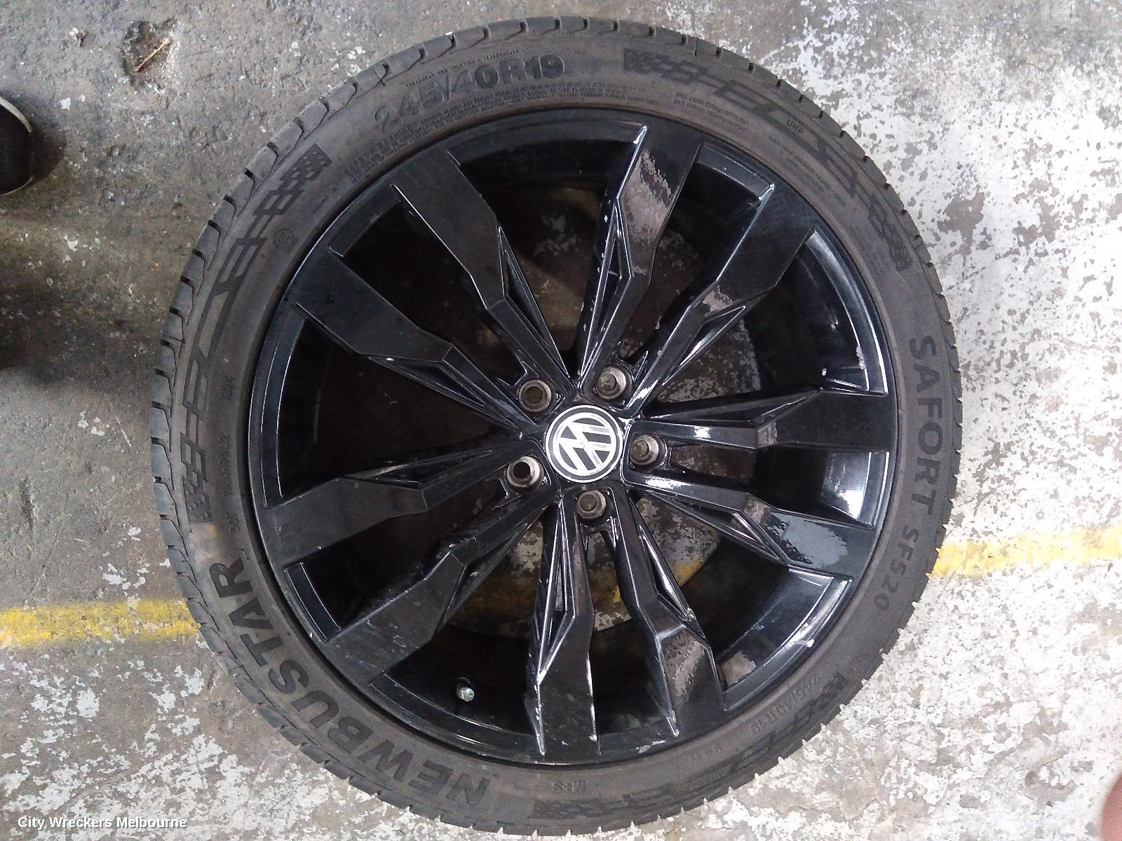 VOLKSWAGEN T-ROC WHEEL MAG, FACTORY, 19X8IN, 5 TWIN SPOKE, BI-COLOUR, BLACK/ALUMINIUM,  A1, 03/2020 ONWARDS