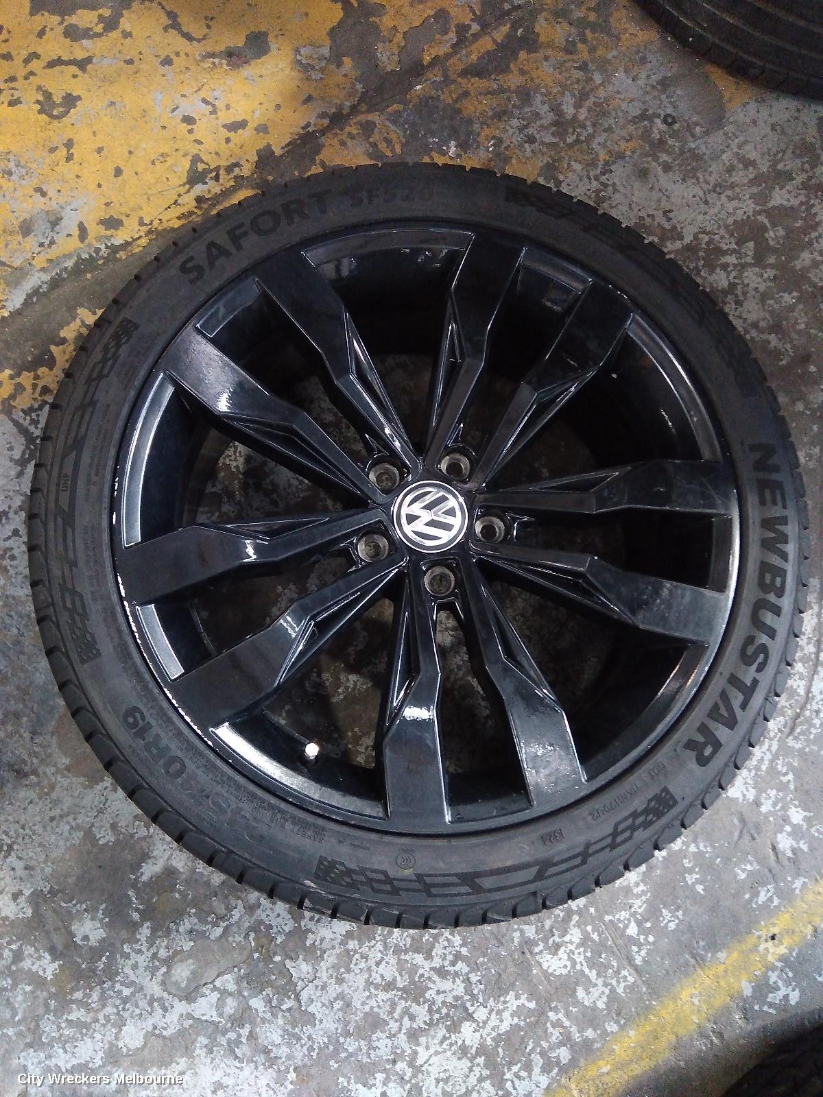 VOLKSWAGEN T-ROC WHEEL MAG, FACTORY, 19X8IN, 5 TWIN SPOKE, BI-COLOUR, BLACK/ALUMINIUM,  A1, 03/2020 ONWARDS
