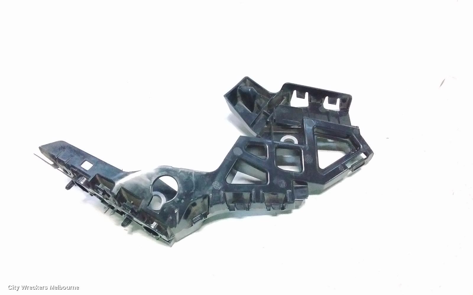 VOLKSWAGEN GOLF, GEN 8, 09/2020 ONWARDS, LEFT BRACKET: 138937