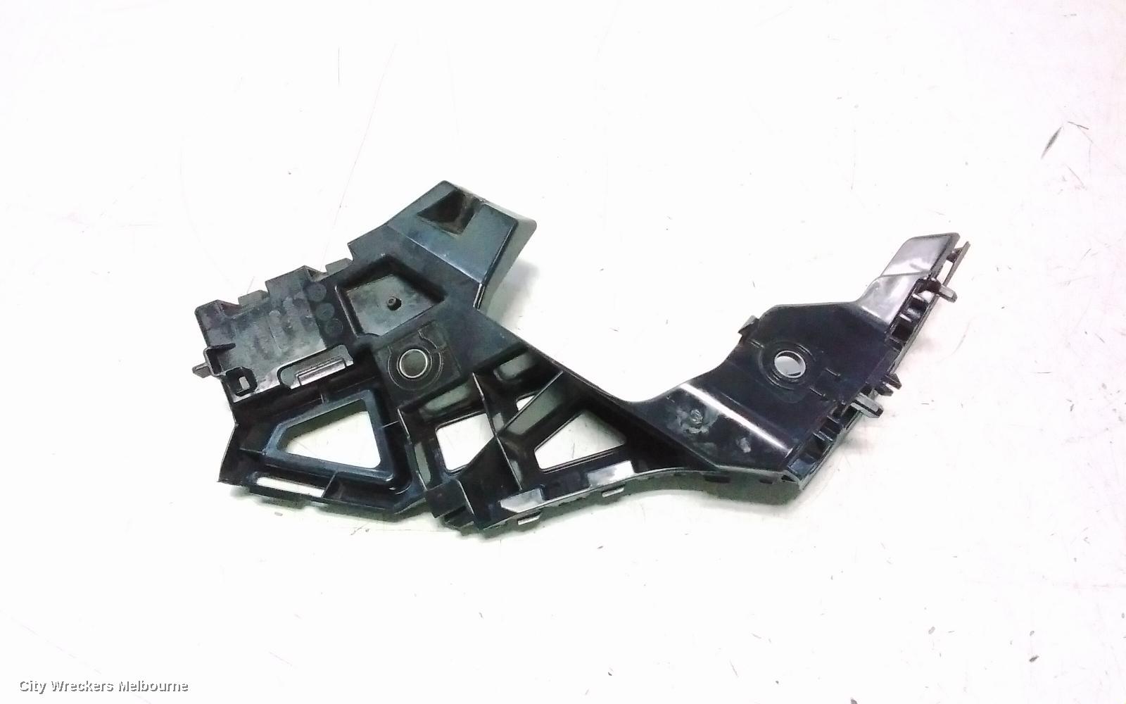 VOLKSWAGEN GOLF, GEN 8, 09/2020 ONWARDS, LEFT BRACKET: 138937