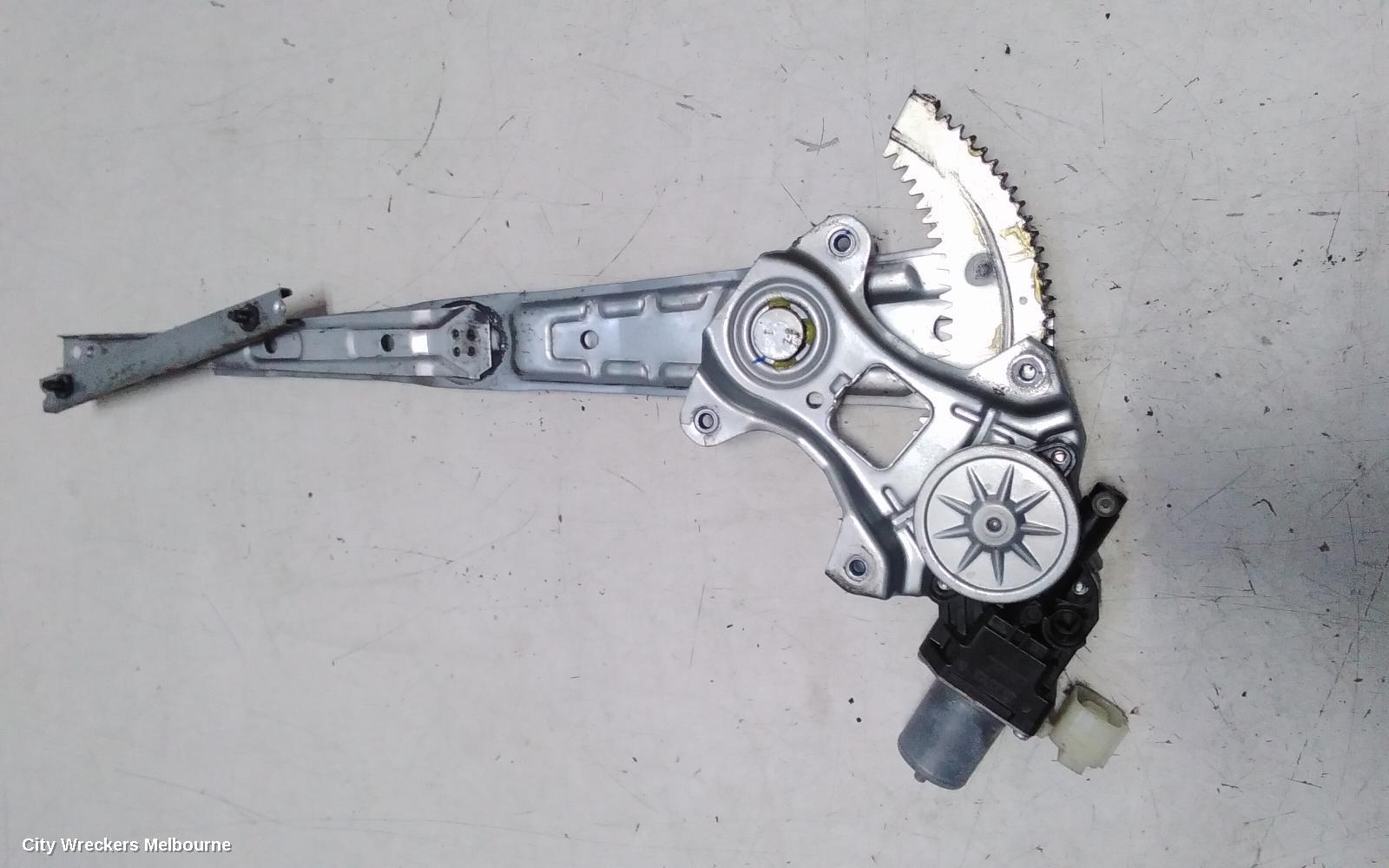 MITSUBISHI TRITON RIGHT FRONT WINDOW REG/MOTOR, MQ-MR, 03/2015 - 10/2023