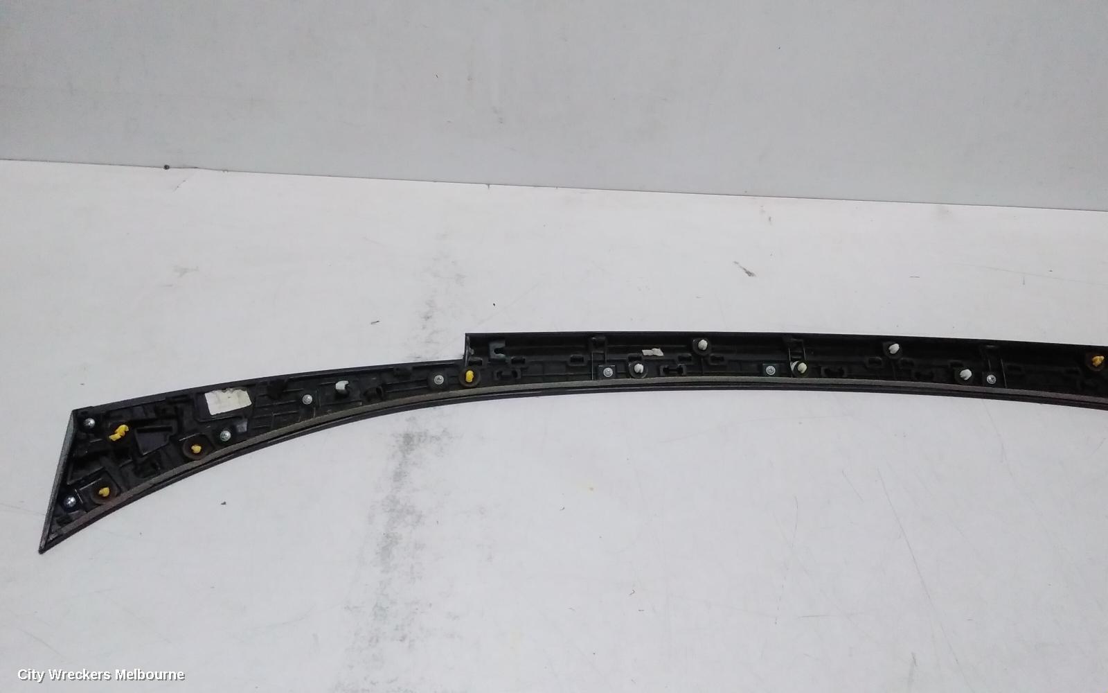 KIA SPORTAGE REAR GARNISH, NQ5, TAILGATE GARNISH (UPPER), 09/2021 ONWARDS