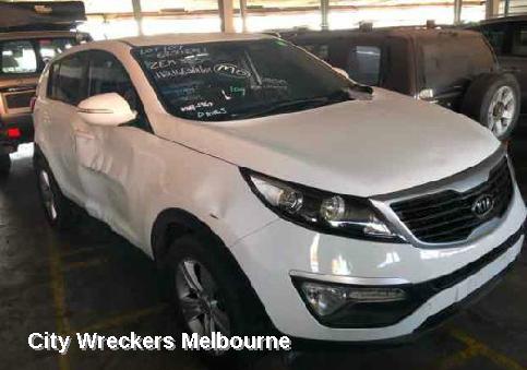 KIA SPORTAGE LEFT REAR 1/4 DOOR GLASS, SL, 07/2010 - 05/2013