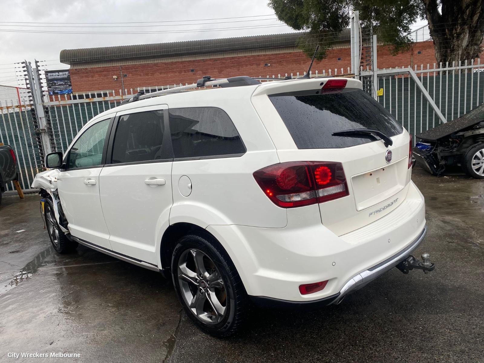 FIAT FREEMONT CONSOLE, JF, 04/2013 - 01/2017