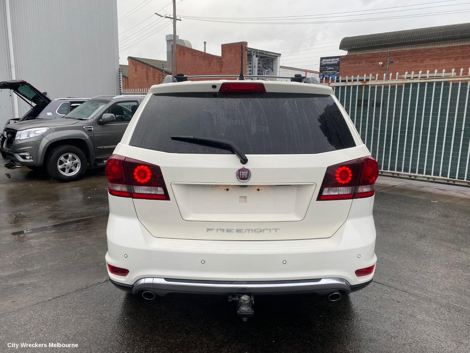 FIAT FREEMONT CONSOLE, JF, 04/2013 - 01/2017