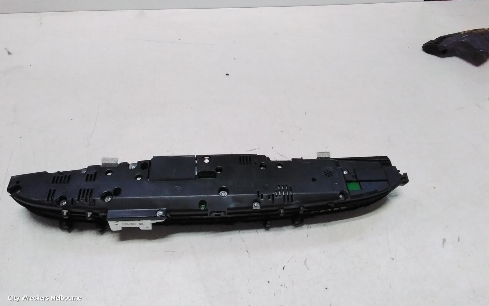 TOYOTA ESTIMA INSTRUMENT CLUSTER, XR50, 05-19
