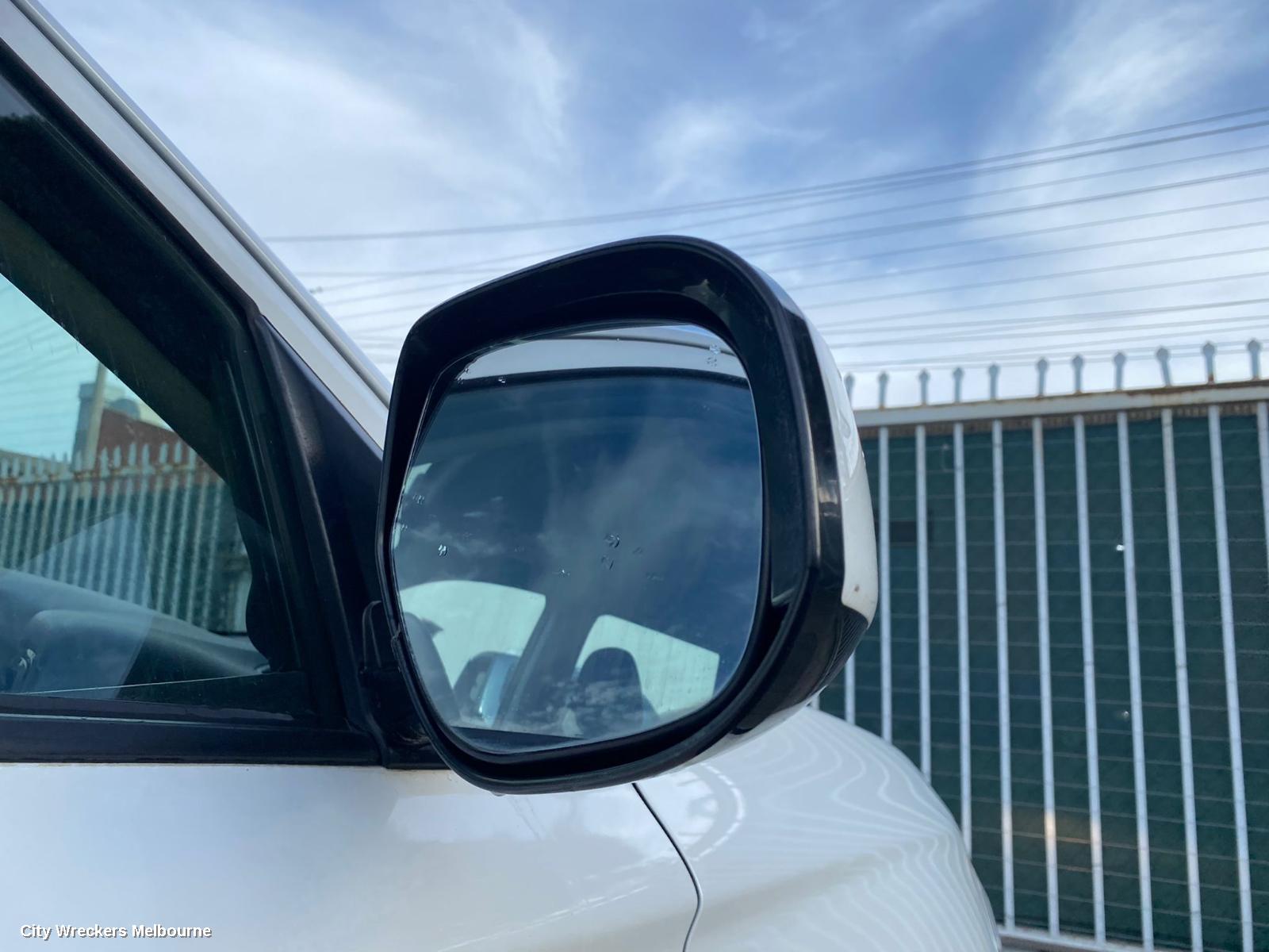 MITSUBISHI OUTLANDER LEFT GUARD, ZJ, SUIT W/ INDICATOR, 10/2012 - 02/2014