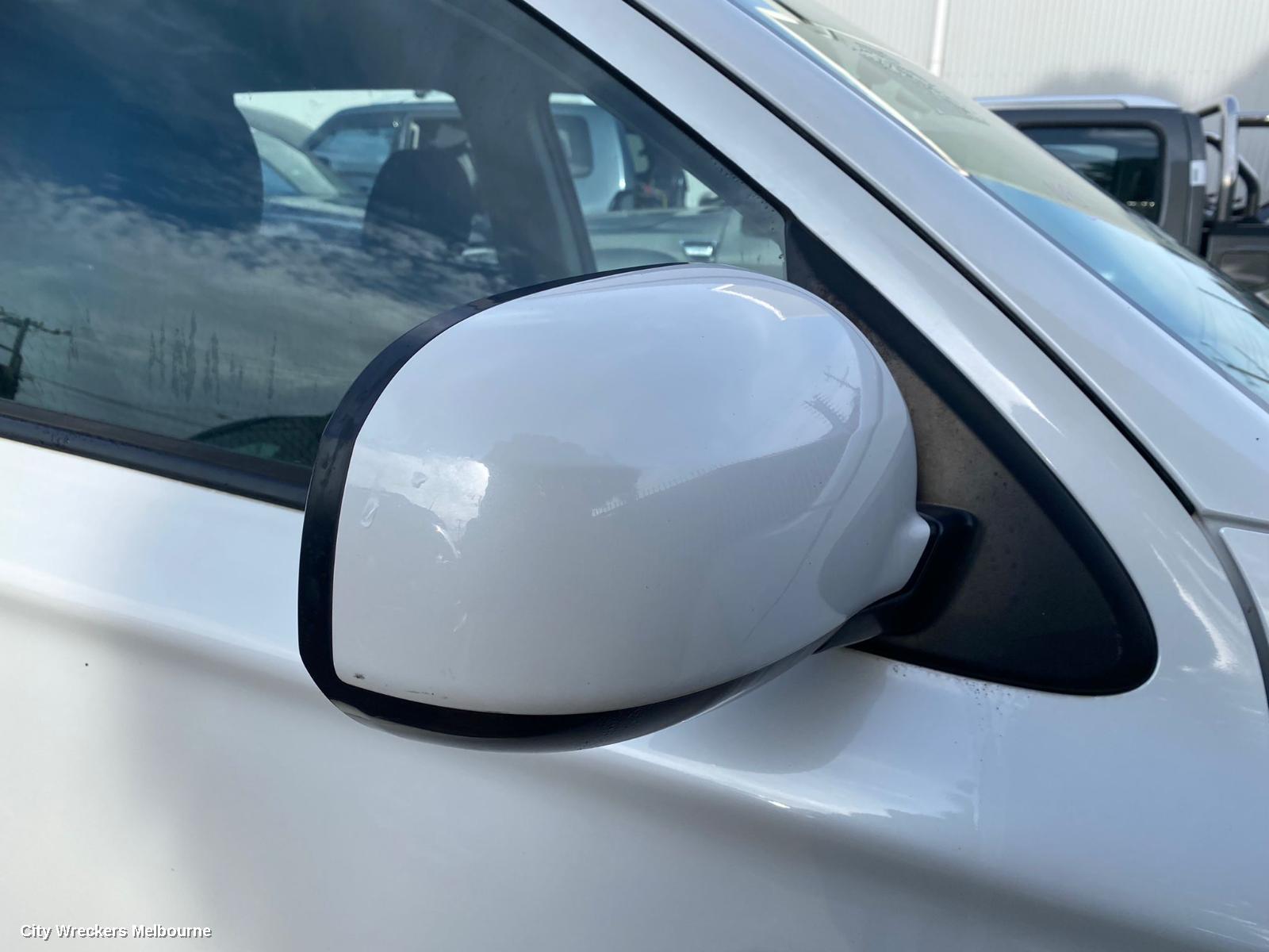 MITSUBISHI OUTLANDER LEFT GUARD, ZJ, SUIT W/ INDICATOR, 10/2012 - 02/2014