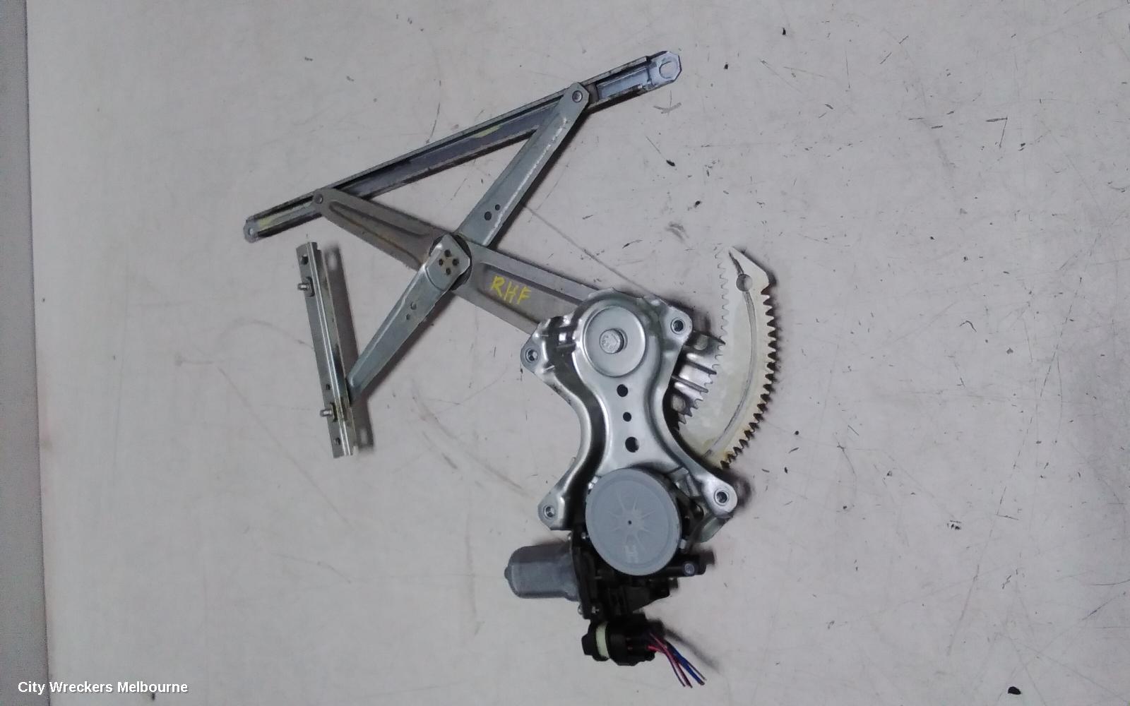 MITSUBISHI OUTLANDER RIGHT FRONT WINDOW REG/MOTOR, ZJ-ZL, 10/2012 - 07/2021