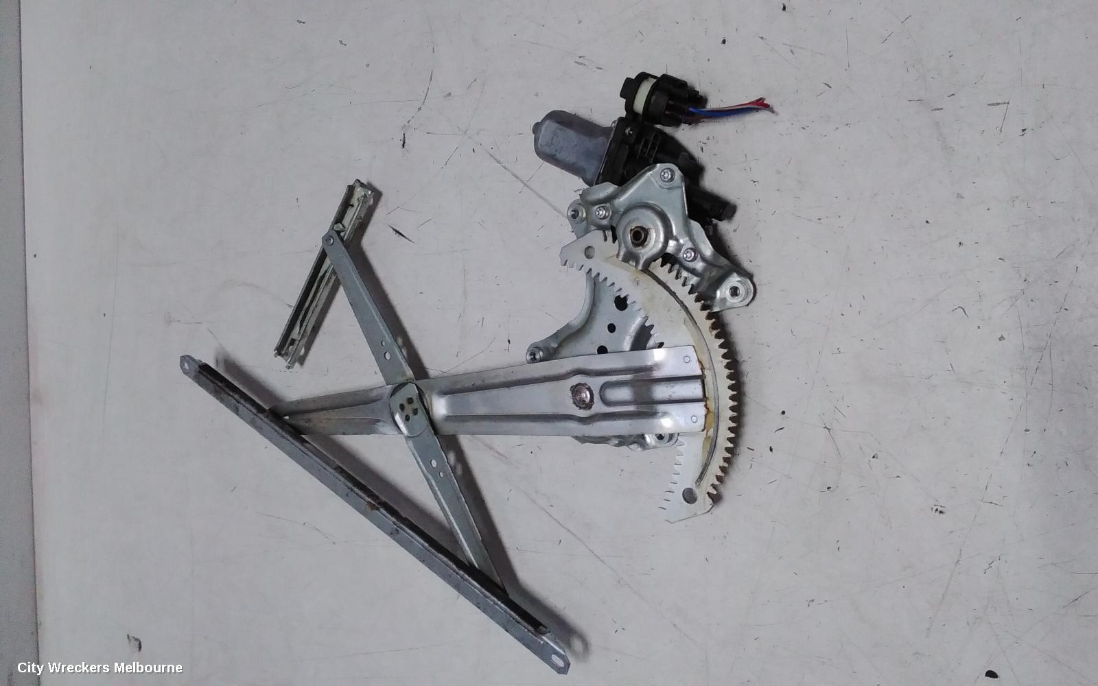 MITSUBISHI OUTLANDER RIGHT FRONT WINDOW REG/MOTOR, ZJ-ZL, 10/2012 - 07/2021
