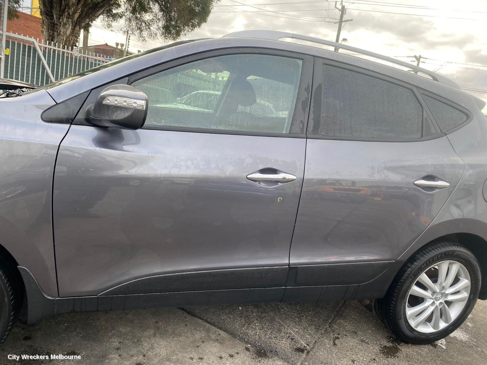 HYUNDAI IX35 LEFT GUARD, LM SERIES, NON FLASHER TYPE, 11/2009 - 01/2016
