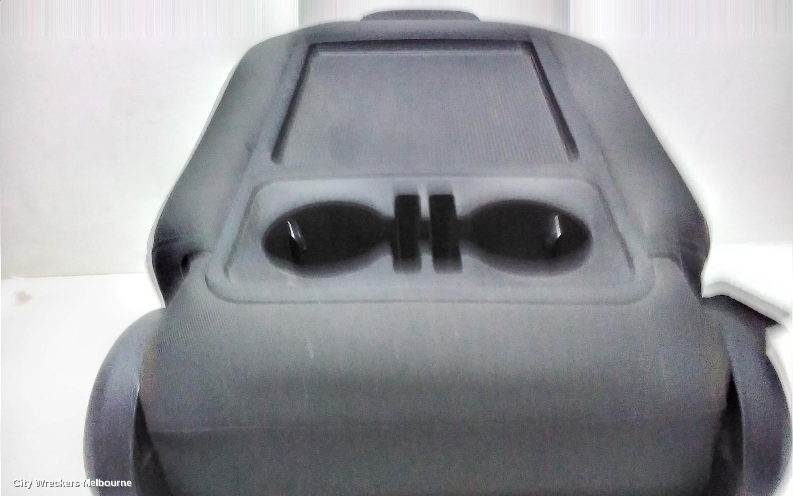 KIA CARNIVAL/GRAND CARNIVAL 2ND SEAT (REAR SEAT), KA4, CENTRE REAR, CLOTH, 10/2020 ONWARDS
