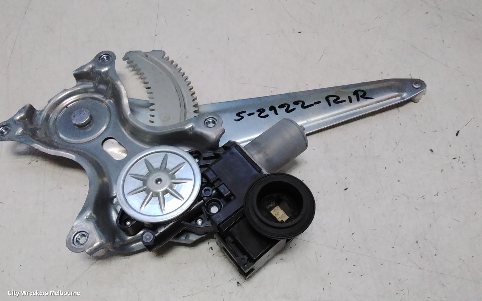 TOYOTA COROLLA CROSS RIGHT REAR WND REG/MOTOR, XG10, 01/2022 ONWARDS