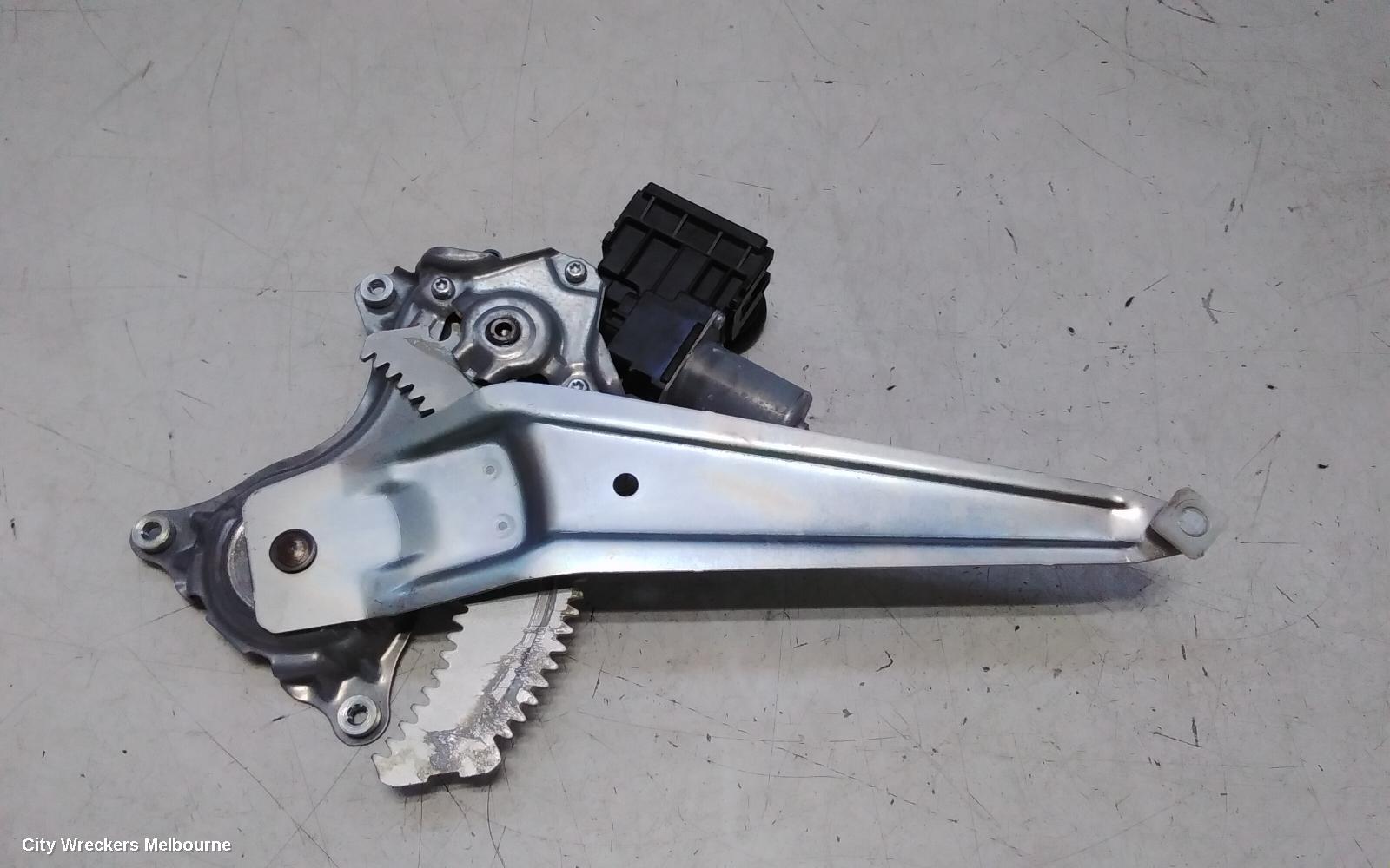 TOYOTA COROLLA CROSS RIGHT REAR WND REG/MOTOR, XG10, 01/2022 ONWARDS