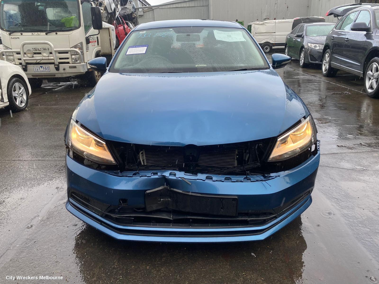 VOLKSWAGEN JETTA REVERSE CAMERA, REVERSE CAMERA (BOOTLID MOUNTED), W/ HANDLE TYPE, 1B, 02/2011 - 12/2017