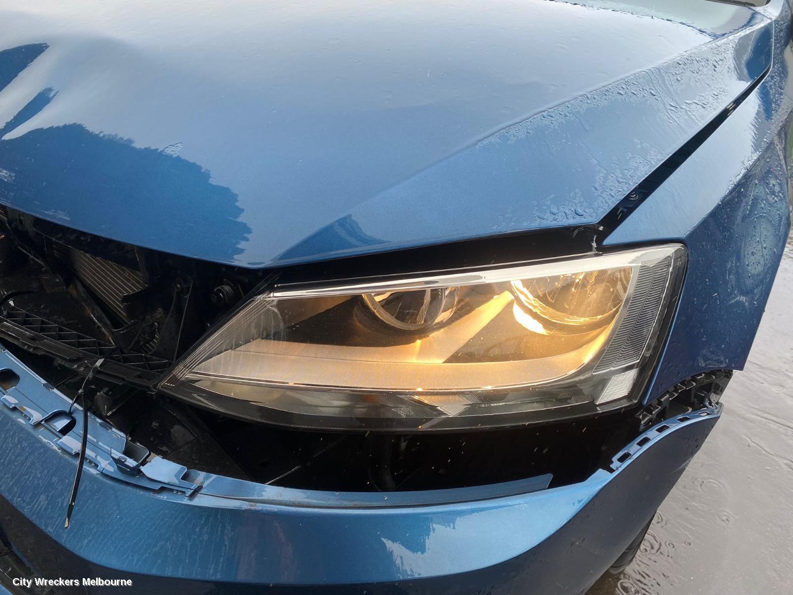 VOLKSWAGEN JETTA REVERSE CAMERA, REVERSE CAMERA (BOOTLID MOUNTED), W/ HANDLE TYPE, 1B, 02/2011 - 12/2017