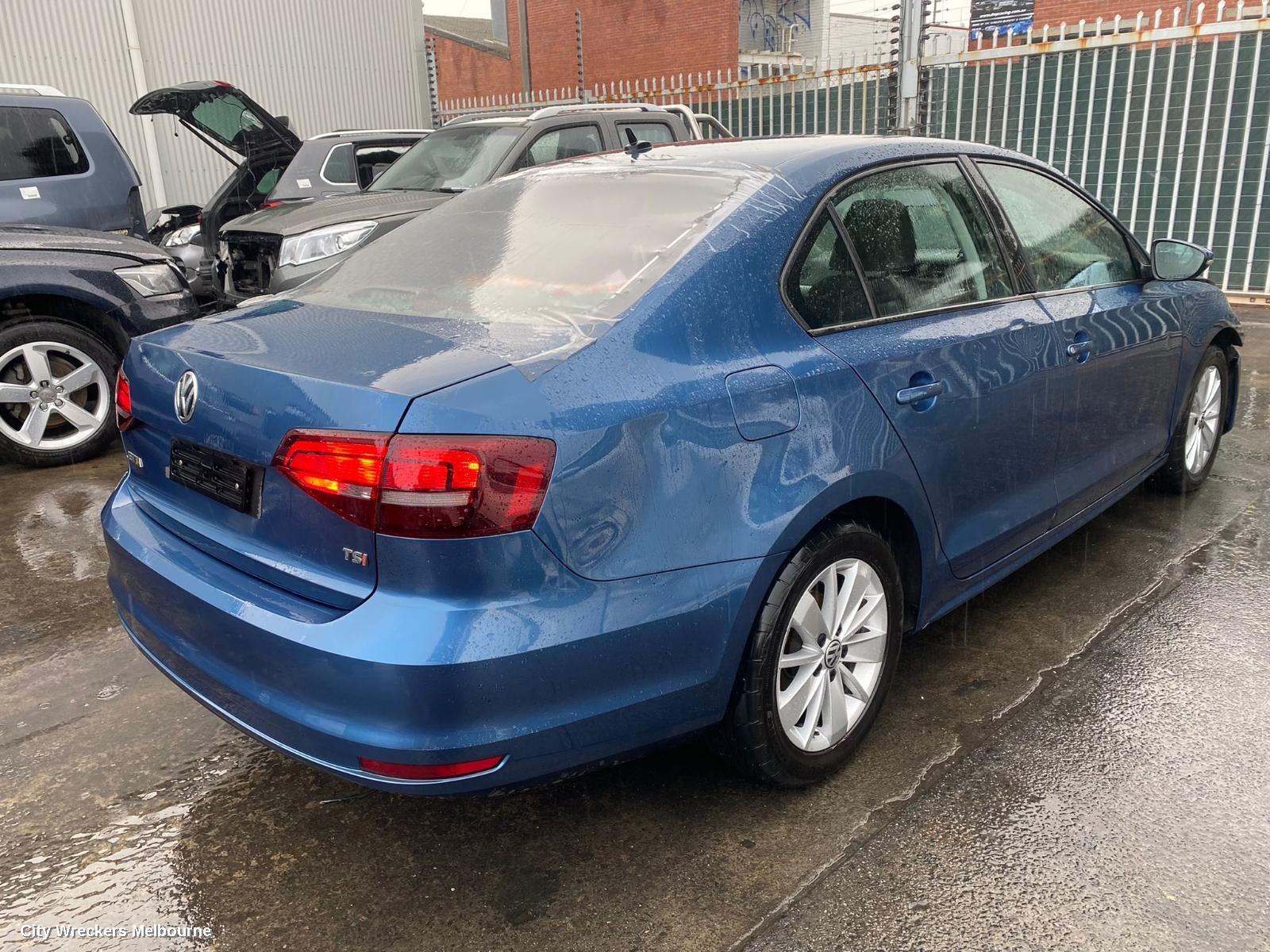 VOLKSWAGEN JETTA REVERSE CAMERA, REVERSE CAMERA (BOOTLID MOUNTED), W/ HANDLE TYPE, 1B, 02/2011 - 12/2017