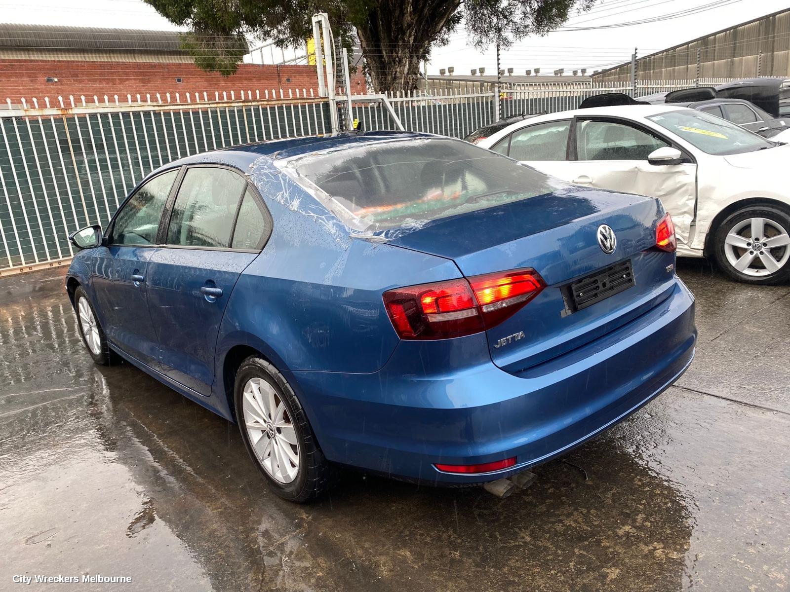 VOLKSWAGEN JETTA REVERSE CAMERA, REVERSE CAMERA (BOOTLID MOUNTED), W/ HANDLE TYPE, 1B, 02/2011 - 12/2017