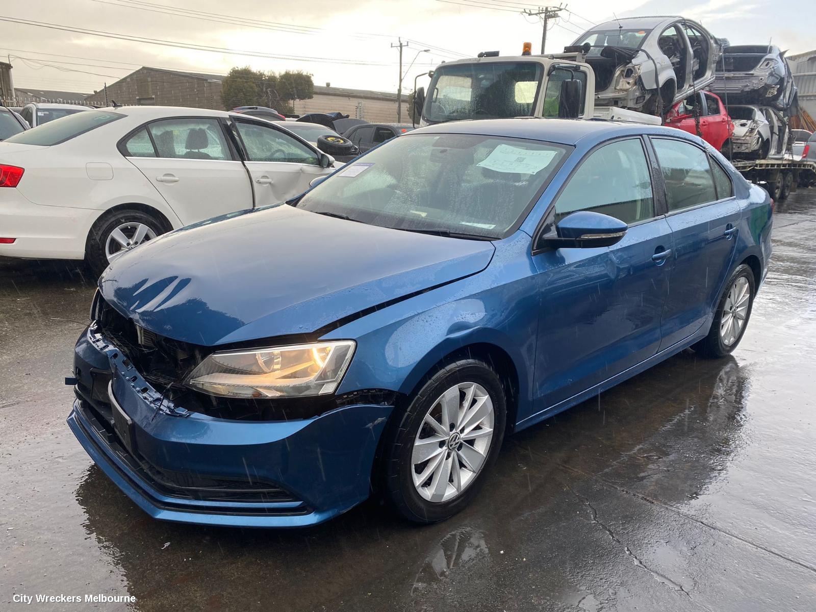VOLKSWAGEN JETTA REVERSE CAMERA, REVERSE CAMERA (BOOTLID MOUNTED), W/ HANDLE TYPE, 1B, 02/2011 - 12/2017