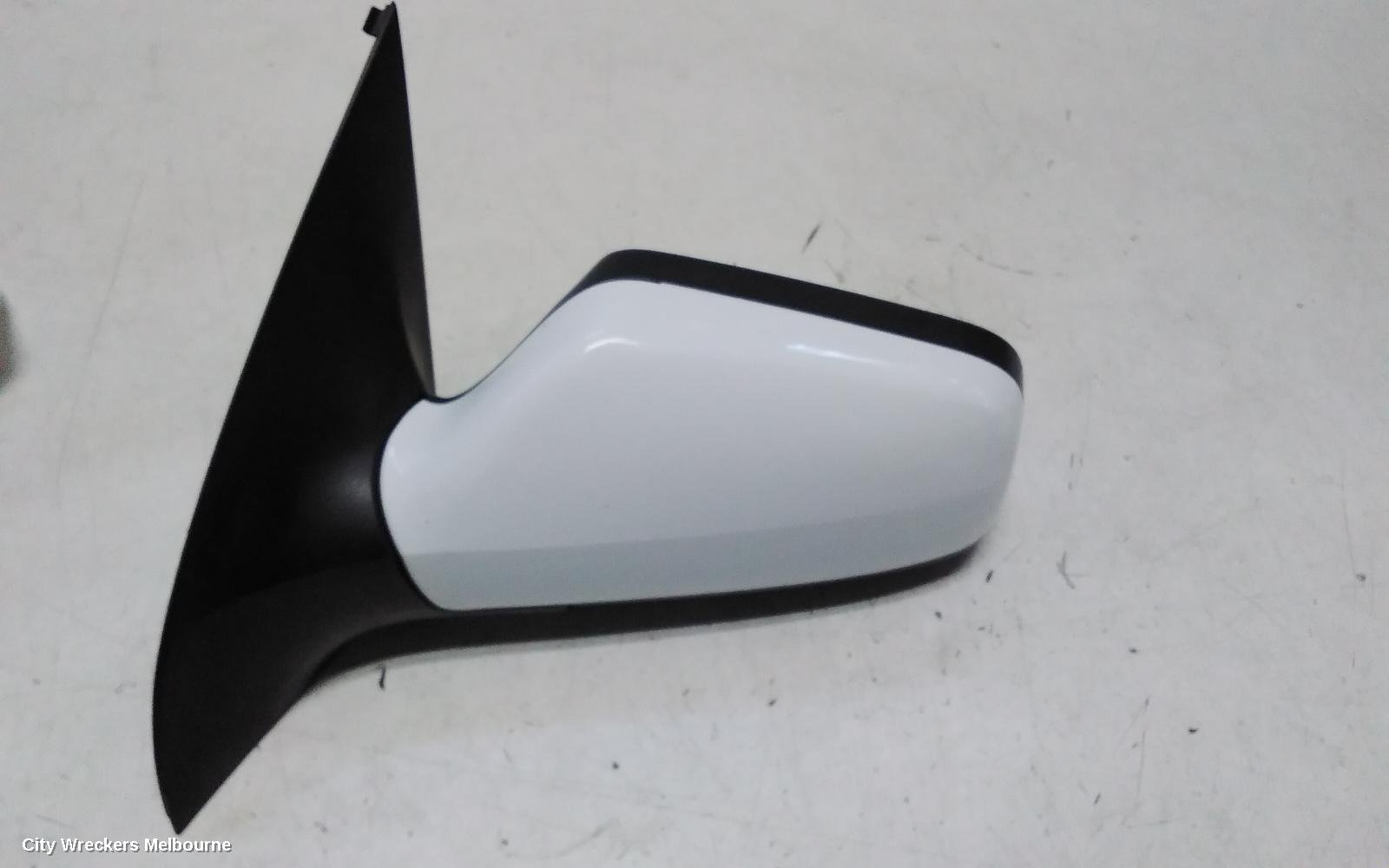 HOLDEN ASTRA LEFT DOOR MIRROR, TS, POWER, HATCH/SEDAN, PAINTED TYPE (SMOOTH FINISH), 09/1998 - 10/2006