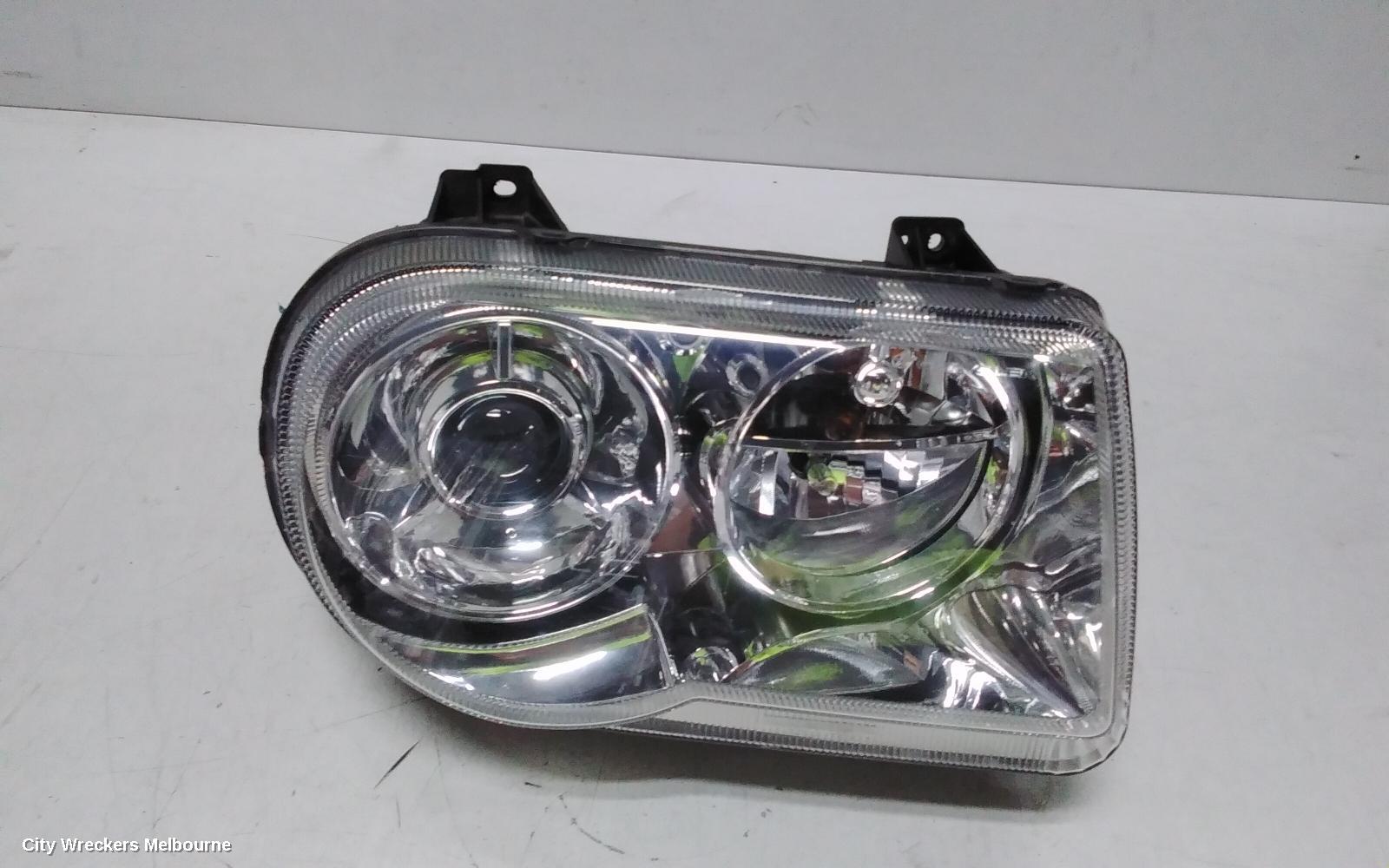 CHRYSLER 300C RIGHT HEADLAMP, XENON, 11/2005 - 12/2011