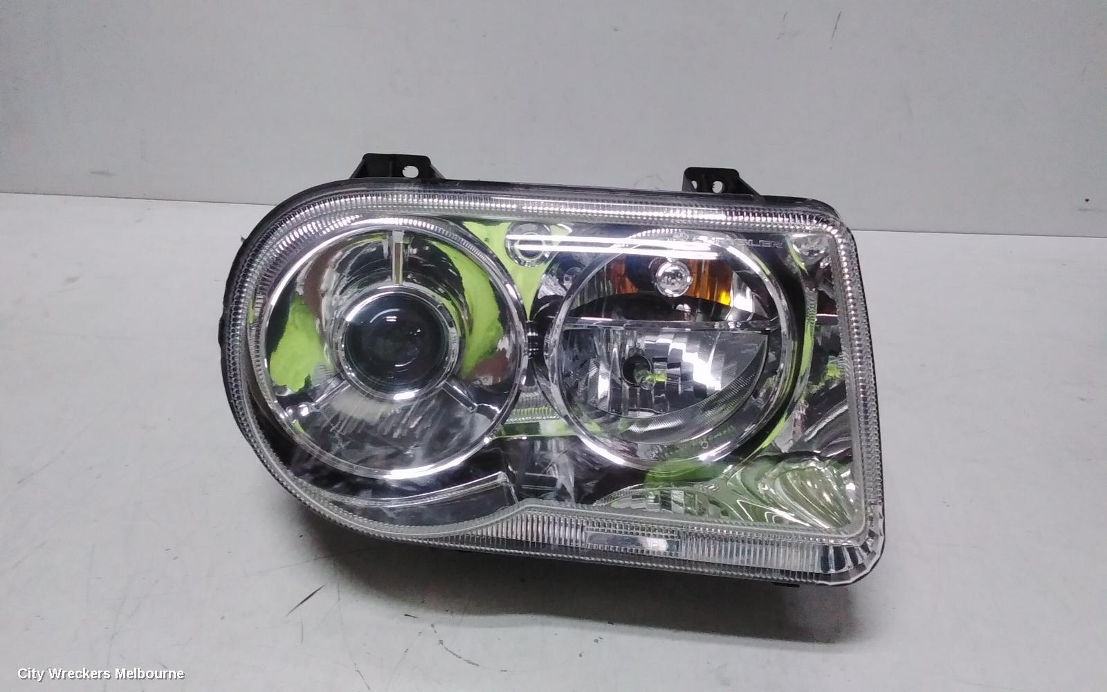 CHRYSLER 300C RIGHT HEADLAMP, XENON, 11/2005 - 12/2011
