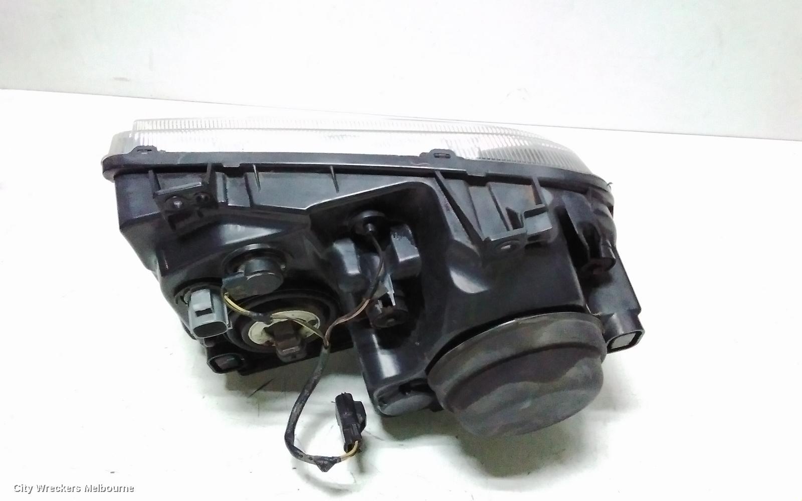 CHRYSLER 300C RIGHT HEADLAMP, XENON, 11/2005 - 12/2011